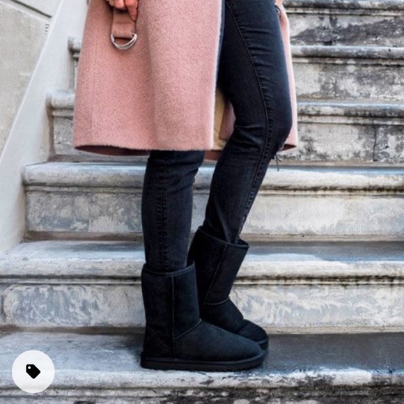 UGG classic short II boots - Picture 3 of 5